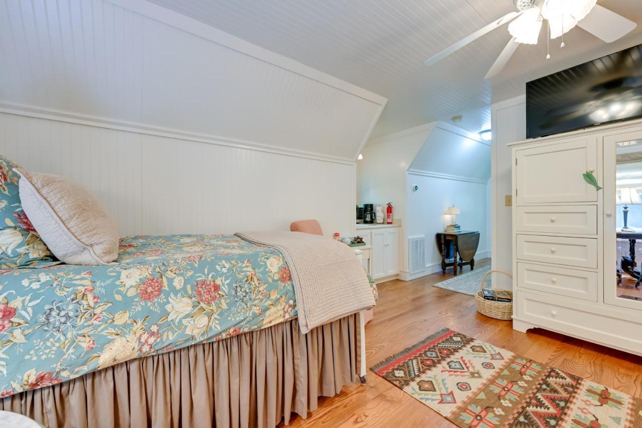 Smallwood Cute Highlands Home With Screened Porch! Eksteriør bilde